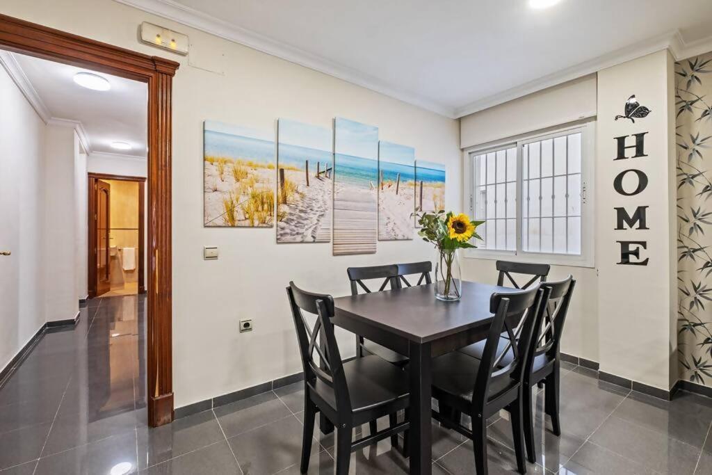Piso En Atarazanas Apartment Malaga Luaran gambar
