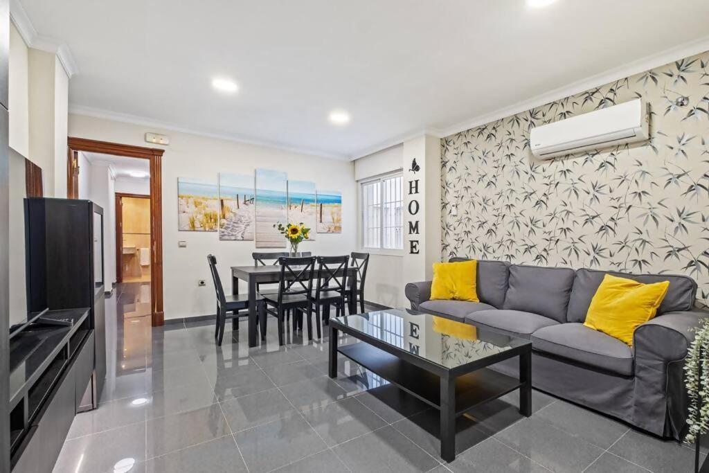 Piso En Atarazanas Apartment Malaga Luaran gambar